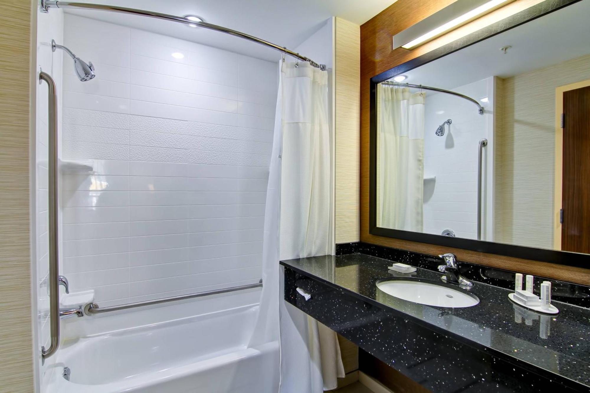 Fairfield Inn & Suites By Marriott Kamloops Extérieur photo